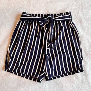 ✿ Ashley Blue — striped shorts — S